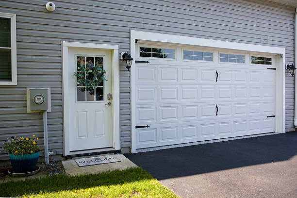 24/7 Emergency Garage Door Panel Replacement experts in Los Ranchos, CA